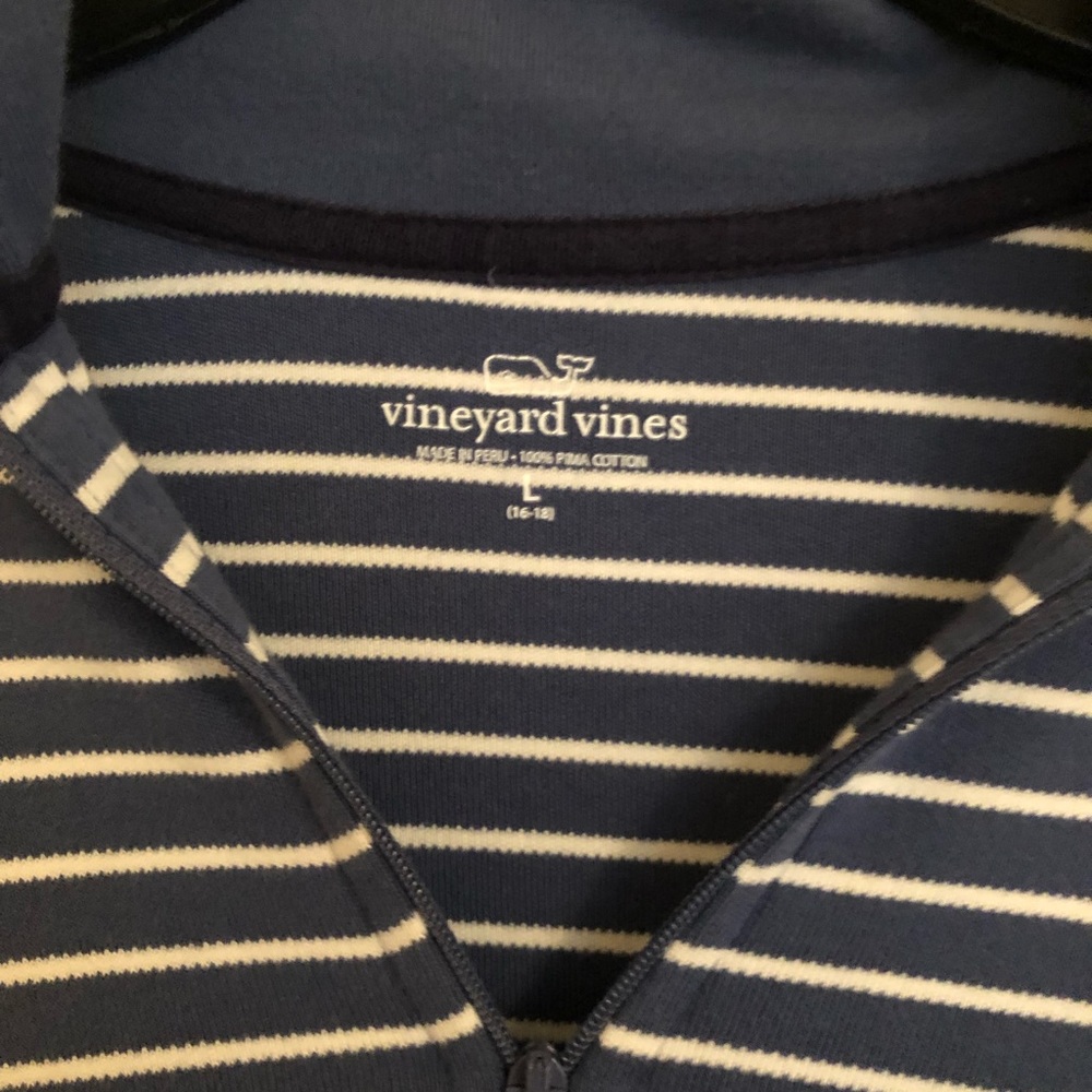 Vineyard Vines Pullover - Picture 3 of 4